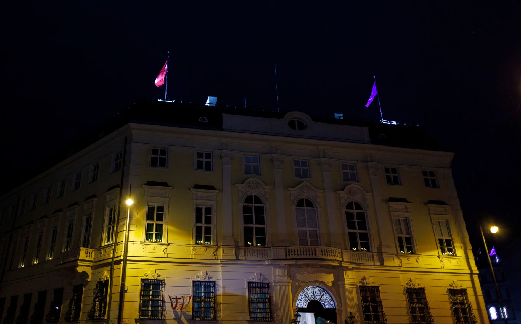 Am 2. November 2023 fand das Lichtermeer am Wiener Heldenplatz f&uuml;r Hamas-Geiseln statt.