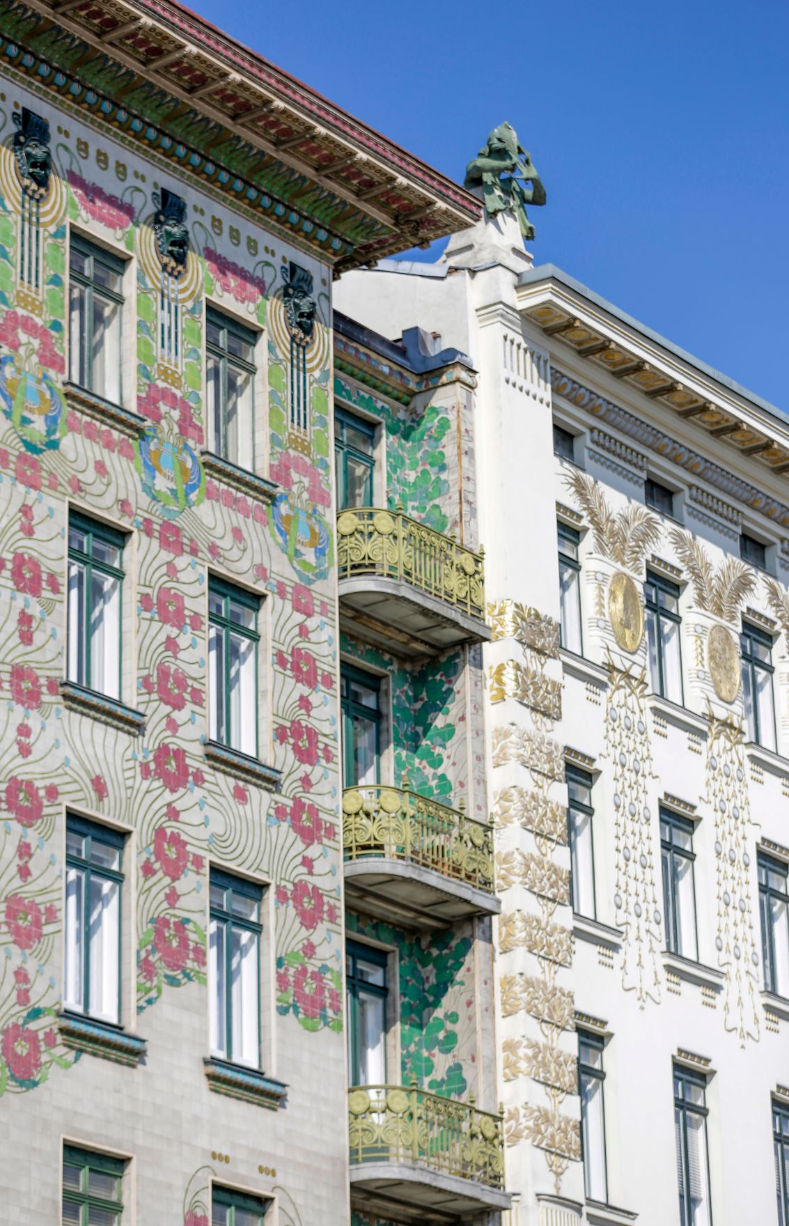 Die Wienzeilenh&auml;user von Otto Wagner. Schlagworte: Otto Wagner, Wienzeilenhaus, Wienzeilenh&auml;user, Architektur