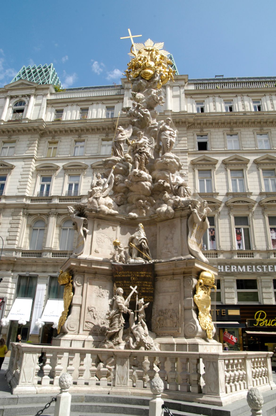 Die Pests&auml;ule am Graben in Wien. Schlagworte: Architektur, Denkmal, Geb&auml;ude, Statue, Sehensw&uuml;rdigkeit, Stadtlandschaft