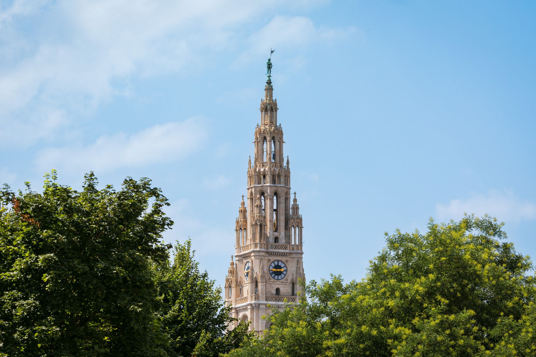 Wiener Rathaus, Hauptturm mit Rathausmann: Neogotik, Architektur, Denkmal, Sehensw&uuml;rdigkeit, Stadtlandschaften