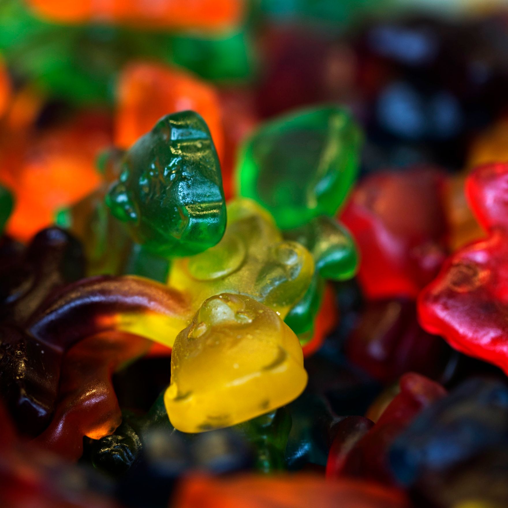 Bunte Gummib&auml;rchen am Christkindlmarkt. Schlagworte: B&auml;ren, Essen, S&uuml;&szlig;igkeiten