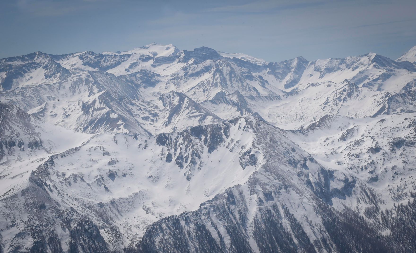 Impressionen beim 14. Strategischen F&uuml;hrungslehrgang. Schlagw&ouml;rter: F&uuml;hrungslehrgang, Berge, Gipfel, Schnee, Winter