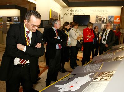Am 05. Dezember 2008 wurde die &quot;Republik Ausstellung 1918|2008&quot; von Vertretern der Sponsoren der Ausstellung im Parlament besichtigt.
