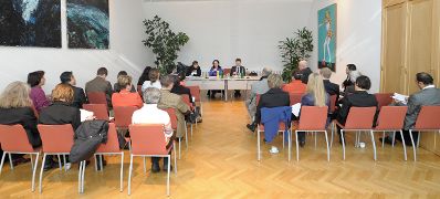 Am 21. J&auml;nner 2013 fand die 4. Dialogplattform zur Integration der Roma bis 2020 &bdquo;Zugang zu Besch&auml;ftigung und Arbeitsmarkt&quot; statt.