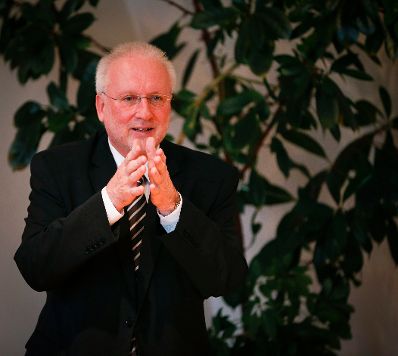 Am 18. Februar 2013 fand im Bundeskanzleramt eine Info-Veranstaltung zum neuen Bundesverwaltungsgericht f&uuml;r Bundesbedienstete statt. Im Bild Pr&auml;sident Harald Perl.