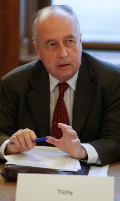 Am 10. April 2013 fand die 5. Dialogplattform zur Integration der Roma bis 2020 &quot;Zugang zur Bildung&quot; statt.