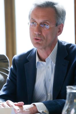 Am 10. April 2013 fand die 5. Dialogplattform zur Integration der Roma bis 2020 &quot;Zugang zur Bildung&quot; statt.