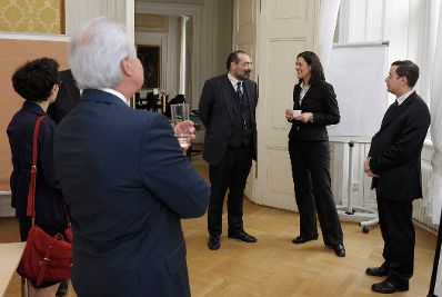 Am 7. und 8. Mai 2013 fand im Bundeskanzleramt die EuDEM Konferenz (Conference on European Democracy) statt. Im Bild (v.l.n.r.) Catherine Haguenau-Moizard, Albert Tac&aacute;cs, Alexander Balthasar, Anna Echterhoff und Alessandro Calcagno.