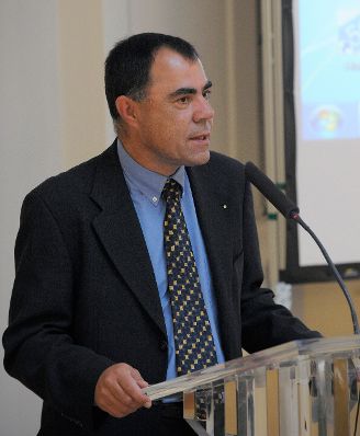 Am 20. November 2013 fand im Haus des Sports die Diskussionsveranstaltung &bdquo;Internationaler Sport &ndash; eine rechtliche Herausforderung f&uuml;r Verwaltung und Gerichtsbarkeit?&ldquo; statt. Im Bild Pierre Cornu vom Internationalen Zentrum f&uuml;r Sportstudien (CIES) in Vertretung des Generalsekret&auml;rs des CIES.