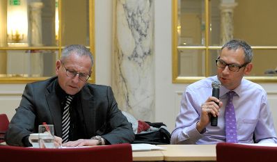 Am 20. November 2013 fand im Haus des Sports die Diskussionsveranstaltung &bdquo;Internationaler Sport &ndash; eine rechtliche Herausforderung f&uuml;r Verwaltung und Gerichtsbarkeit?&ldquo; statt. Im Bild (r.) Dr. Richard Hargassner, Hofrat des Obersten Gerichtshofs und Vizepr&auml;sident des Ober&ouml;sterreichischen Fussballverbandes.