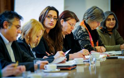 Am 4. Dezember 2013 fand die 9. Roma-Dialogplattform zum Thema &bdquo;Roma-Strategie&quot; statt.