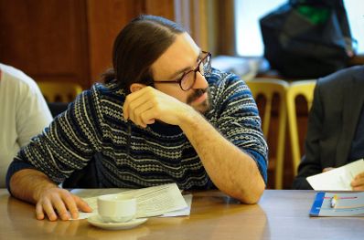 Am 4. Dezember 2013 fand die 9. Roma-Dialogplattform zum Thema &bdquo;Roma-Strategie&quot; statt.