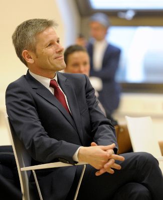 Am 18. Dezember 2013 fand die &Uuml;bergabe des neuen Amtsgeb&auml;udes f&uuml;r das Bundesverwaltungsgericht in Wien statt. Im Bild Kanzleramtsminister Josef Ostermayer.