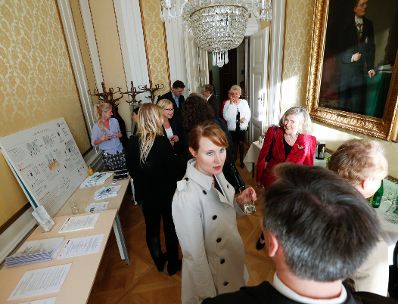 Am 2. Oktober 2014 fand im Institut f&uuml;r Staatsorganisation und Verwaltungsreform eine Veranstaltung zum Thema &bdquo;Forschungswunderland Israel&ldquo; statt. Publikum im Gespr&auml;ch vor Beginn der Veranstaltung.