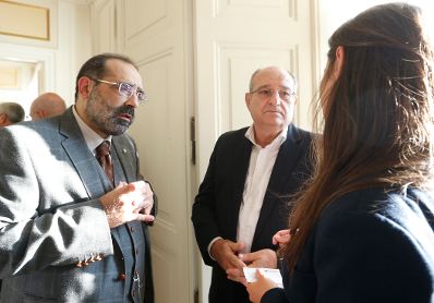 Am 2. Oktober 2014 fand im Institut f&uuml;r Staatsorganisation und Verwaltungsreform eine Veranstaltung zum Thema &bdquo;Forschungswunderland Israel&ldquo; statt. Prof. Lavie, Pr&auml;sident des Technion (m.) im Gespr&auml;ch mit Institutsleiter Priv.-Doz. Balthasar (l.) und Dorothea Kipperman, Generalsekret&auml;rin der &Ouml;sterreichisch-Israelischen Handelskammer (r.).
