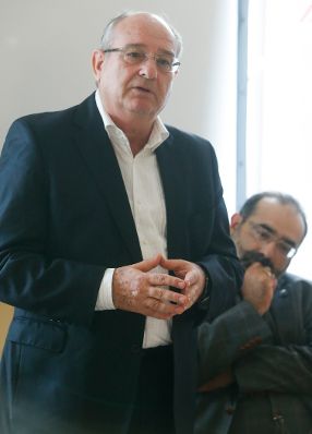 Am 2. Oktober 2014 fand im Institut f&uuml;r Staatsorganisation und Verwaltungsreform eine Veranstaltung zum Thema &bdquo;Forschungswunderland Israel&ldquo; statt. Im Bild Prof. Lavie (Pr&auml;sident des Technion, Haifa) bei seiner key note speech.