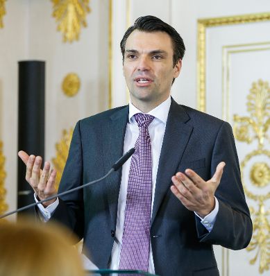 Am 28. J&auml;nner 2015 fand im Bundeskanzleramt die Veranstaltung &bdquo;Was bedeutet Datenschutz f&uuml;r Unternehmen&ldquo; anl&auml;sslich des 9. Europ&auml;ischen Datenschutztages statt. Im Bild Jochen Borenich, Vertriebsvorstand der Kapsch BusinessCom AG bei seinem Vortrag &bdquo;Was bedeutet Datenschutz f&uuml;r mein Unternehmen?&ldquo;