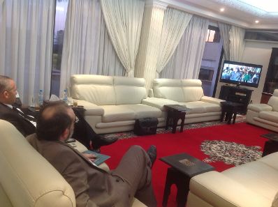 Besuch des Leiters des Instituts f&uuml;r Staatsorganisation und Verwaltungsreform im Bundeskanzleramt, Priv.-Doz. Balthasar (r.), beim Minister des K&ouml;nigreiches Marokko f&uuml;r die Beziehungen zum Parlament und zur Zivilgesellschaft, Lahbib Choubani (l.), am 5. M&auml;rz 2015.