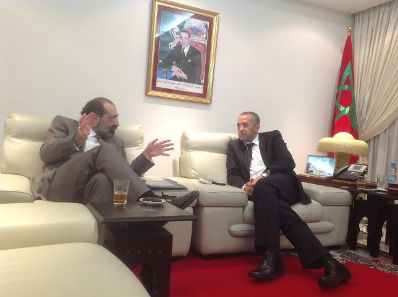 Besuch des Leiters des Instituts f&uuml;r Staatsorganisation und Verwaltungsreform im Bundeskanzleramt, Priv.-Doz. Balthasar (l.), beim Minister des K&ouml;nigreiches Marokko f&uuml;r die Beziehungen zum Parlament und zur Zivilgesellschaft, Lahbib Choubani (r.), am 5. M&auml;rz 2015.