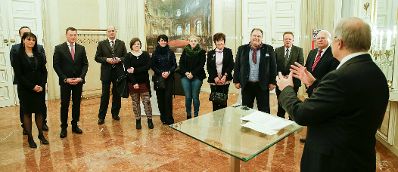 Am 18. Dezember 2015 bestellte der Bundeskanzler Vertreterinnen und Vertreter der Wirtschaft zu Mitgliedern der bei der Bundesanstalt &quot;Statistik &Ouml;sterreich&quot; eingerichteten Wirtschaftskurie. Damit haben sie das Recht, die Bezeichnung &quot;Kommerzialrat f&uuml;r die Statistik&quot; zu f&uuml;hren.