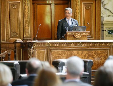 Am 20. April 2016 fand die Bundes-PersonalleiterInnen-Tagung in der Universit&auml;t Wien statt. Im Bild Mario Dragoni (Bundesverwaltungsgericht).