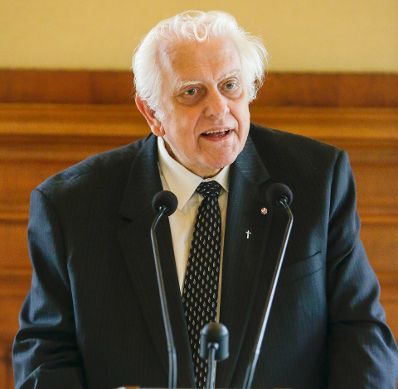 Am 3. Mai 2016 &uuml;berreichte Ministerialrat Reinhold Hohengartner das Goldene Ehrenzeichen f&uuml;r Verdienste um die Republik &Ouml;sterreich an Josef Keler (im Bild).