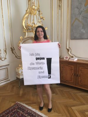 Am 22. Juni 2016 fand die 17. Roma Dialogplattform des Bundeskanzleramts zum Thema "Gewalt in der Familie, h&auml;usliche Gewalt, Zwangsheirat" statt. Im Bild Staatssekret&auml;rin Muna Duzdar.