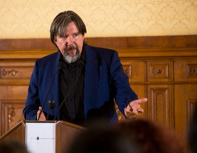 Am 10. Oktober 2016 &uuml;berreichte Ministerialrat Reinhold Hohengartner das Goldene Ehrenzeichen f&uuml;r Verdienste um die Republik &Ouml;sterreich an Karl Heinz Stradal und die Urkunde, mit der Andreas Pittler (im Bild) der Berufstitel Professor verliehen wurde.