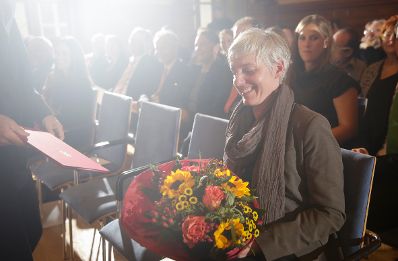 Am 17. Oktober 2016 &uuml;berreichte Ministerialrat Reinhold Hohengartner die Urkunden, mit denen Burkhard Werner Ren&eacute; Ernst und Peter Gruber der Berufstitel Professor verliehen wurde.
