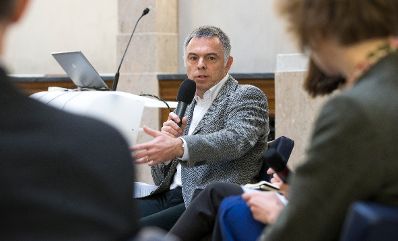 Am 18. November 2016 fand eine &ouml;ffentliche Sitzung der deutschsprachigen nationalen Bioethikkommissionen zum Thema &quot;CRISPR-CAS 9 - was bringt die Zukunft?&quot; statt. Im Bild Rainer Riedl, Gr&uuml;nder und Obmann von DEBRA Austria.