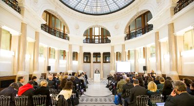 Am 25. November 2016 fand die 18. Roma Dialogplattform des Bundeskanzleramts zum Thema &bdquo;Notreisende EU-B&uuml;rger in &Ouml;sterreich&ldquo; statt.