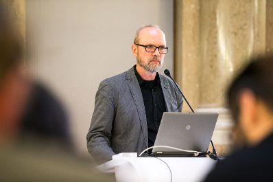 Am 25. November 2016 fand die 18. Roma Dialogplattform des Bundeskanzleramts zum Thema &bdquo;Notreisende EU-B&uuml;rger in &Ouml;sterreich&ldquo; statt.