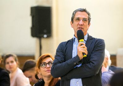 Am 25. November 2016 fand die 18. Roma Dialogplattform des Bundeskanzleramts zum Thema &bdquo;Notreisende EU-B&uuml;rger in &Ouml;sterreich&ldquo; statt.