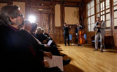 Am 5. Dezember 2016 &uuml;berreichte Ministerialrat Reinhold Hohengartner das Goldene Ehrenzeichen f&uuml;r Verdienste um die Republik &Ouml;sterreich an Ursi F&uuml;rtler und an Victoria Trauttmansdorff-Sprenger.
