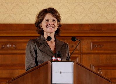 Am 5. Dezember 2016 &uuml;berreichte Ministerialrat Reinhold Hohengartner das Goldene Ehrenzeichen f&uuml;r Verdienste um die Republik &Ouml;sterreich an Ursi F&uuml;rtler und an Victoria Trauttmansdorff-Sprenger (im Bild).