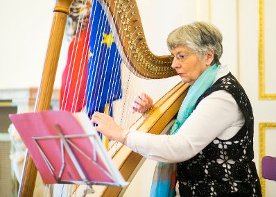 Am 1. Februar 2017 &uuml;berreichte Reinhold Hohengartner das Goldene Ehrenzeichen f&uuml;r Verdienste um die Republik &Ouml;sterreich an Maria Bernklau.