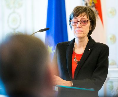 Am 1. Februar 2017 &uuml;berreichte Reinhold Hohengartner das Goldene Ehrenzeichen f&uuml;r Verdienste um die Republik &Ouml;sterreich an Maria Bernklau (im Bild).