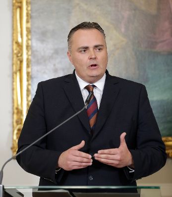 Am 28. Februar 2017 fand das Medienbriefing &uuml;ber die Regierungssitzung statt. Im Bild Verteidigungsminister Hans Peter Doskozil.