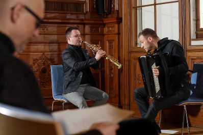Am 19. April 2017 &uuml;berreichte Reinhold Hohengartner das &Ouml;sterreichische Ehrenkreuz f&uuml;r Wissenschaft und Kunst 1. Klasse an Helmuth A. Niederle.