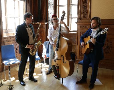 Am 19. Mai 2017 &uuml;berreichte Reinhold Hohengartner die Urkunden, mit denen Titus Leber und Hubert Sielecki der Berufstitel Professor verliehen wurde.