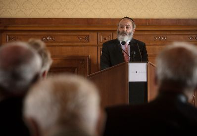 Am 7. Juni 2017 &uuml;berreichte Reinhold Hohengartner die Urkunde, mit der Fritz Rubin-Bittmann der Berufstitel Professor verliehen wurde. Im Bild der Laudator Rabbiner Jacob I. Biderman.
