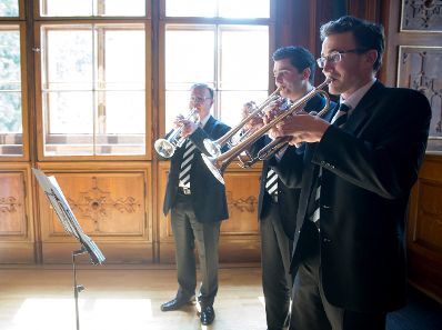 Am 12. Juni 2017 &uuml;berreichte Reinhold Hohengartner die Urkunde, mit der Ingrid Fuchs der Berufstitel Professorin verliehen wurde.