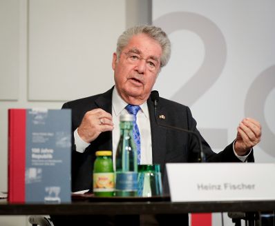 Am 26. April 2018 fand die Buchpr&auml;sentation zum Gedenk- und Erinnerungsjahr im Presseclub Concordia statt. Im Bild der Bundespr&auml;sident a.D. Heinz Fischer.
