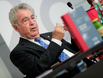Am 26. April 2018 fand die Buchpr&auml;sentation zum Gedenk- und Erinnerungsjahr im Presseclub Concordia statt. Im Bild der Bundespr&auml;sident a.D. Heinz Fischer.