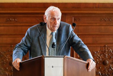 Am 3. Juli 2018 wurden die Urkunde &uuml;ber die Verleihung des Berufstitels Professorin an Brigitte Neichl und das &Ouml;sterreichische Ehrenkreuz f&uuml;r Wissenschaft und Kunst an Josef Stargl &uuml;berreicht. Im Bild der Laudator G&uuml;nther Nachtlberger.