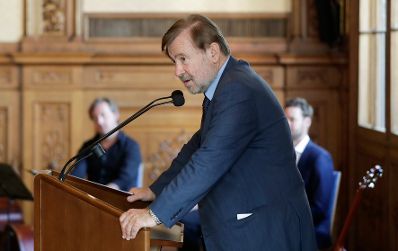 Am 3. Juli 2018 wurden die Urkunde &uuml;ber die Verleihung des Berufstitels Professorin an Brigitte Neichl und das &Ouml;sterreichische Ehrenkreuz f&uuml;r Wissenschaft und Kunst an Josef Stargl &uuml;berreicht. Im Bild der Laudator Fritz Rubin-Bittmann.