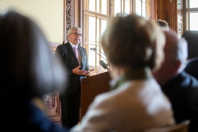 Am 4. Juli 2018 wurden das Goldene Ehrenzeichen f&uuml;r Verdienste um die Republik &Ouml;sterreich an Karl Pfeiffer und das &Ouml;sterreichische Ehrenkreuz f&uuml;r Wissenschaft und Kunst I. Klasse an Franz Oswald &uuml;berreicht. Im Bild der Laudator Alfred Riedl.