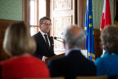 Am 12. Juli 2018 wurden die Urkunden &uuml;ber die Verleihung des Berufstitels Professorin an Brigitte Rosemarie Winkler und des Berufstitels Professor an Stefaan Missinne &uuml;berreicht. Im Bild Sektionschef J&uuml;rgen Meindl.