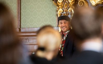 Am 22. Oktober 2018 &uuml;berreichte Reinhold Hohengartner das &Ouml;sterreichische Ehrenkreuz f&uuml;r Wissenschaft und Kunst an Hubert Waldner.