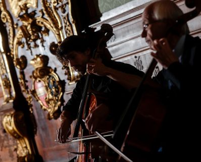 Am 23. Oktober 2018 wurden die Urkunden &uuml;ber die Verleihung des Berufstitels Professorin an Mechthild Bartolomey und des Berufstitels Professor an Walter Kob&eacute;ra &uuml;berreicht.